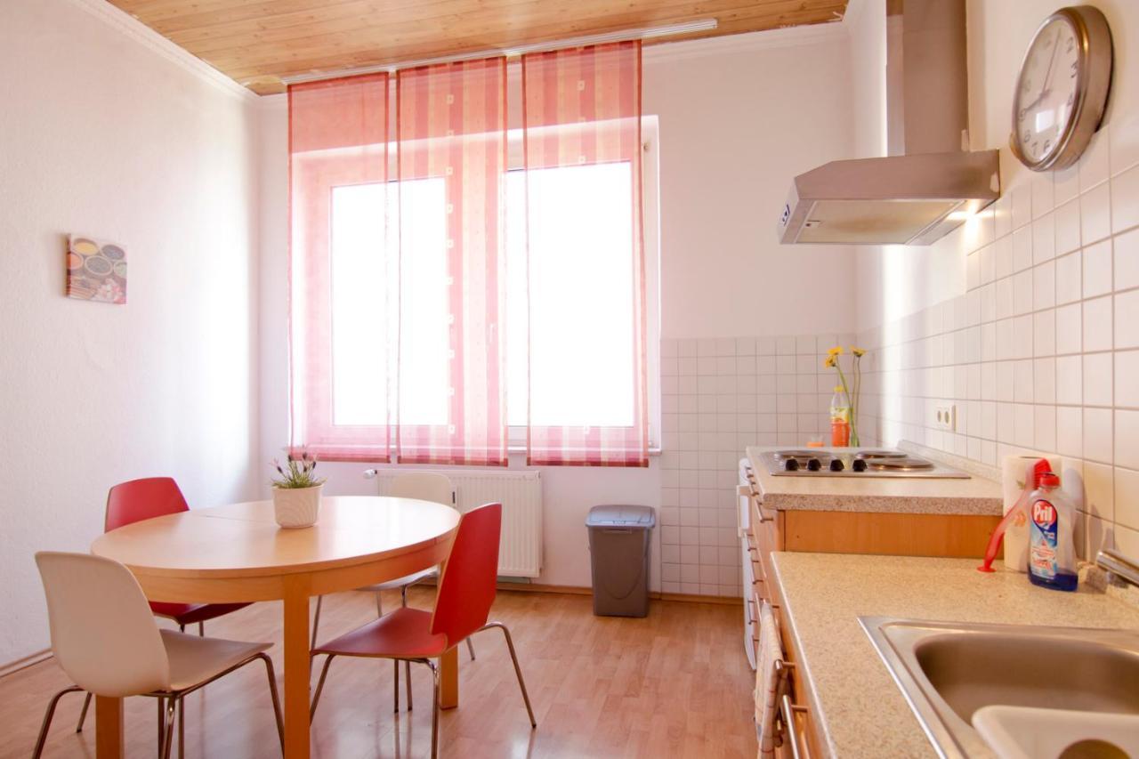 Apartmondo Ferienwohnungen Золинген Экстерьер фото